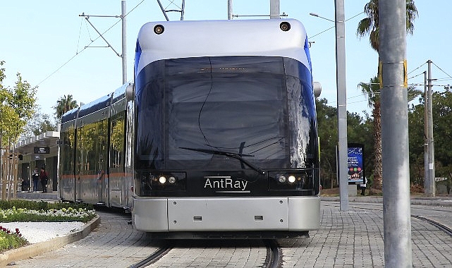 Antalya Büyükşehir’e ilişkin toplu ulaşım araçları 23 Nisan’da fiyatsız