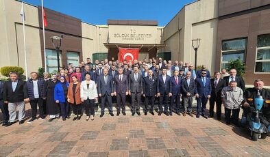 Gölcük’te düzenlenen Kent Bayramlaşması toplumun her kısmından temsilciler vatandaşların geniş iştiraki ile gerçekleştirildi