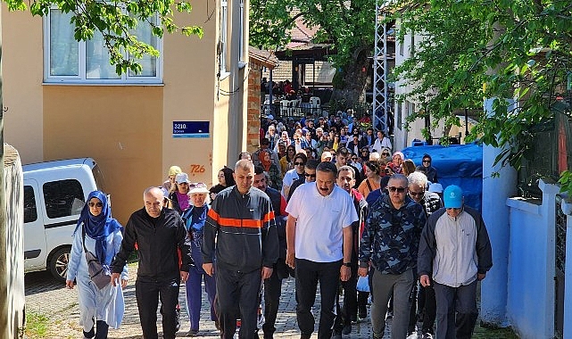 Kocaeli’nin dört bir yanından gelen tabiat severler; Turizm Haftası kapsamında; Gölcük’te tabiat yürüyüşünde bir ortaya geldi.