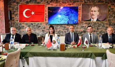 Malkara Belediye Başkanı Nergiz Karaağaçlı Öztürk Muhtarlarla Kahvaltı Programında Bir Ortaya Geldi