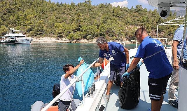 Muğla Büyükşehir Belediyesi yaz döneminde artan deniz trafiği nedeniyle ortaya çıkabilecek kirliliği önlemek için 8 atık alım teknesi ile turizm dönemine hazır