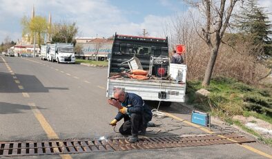 Nevşehir Belediyesi, Belediye Başkanı Rasim Arı tarafından ‘Temiz Kent Nevşehir’ sloganıyla başlatılan mahallelerdeki paklık ve hizmet seferberliğini sürdürüyor