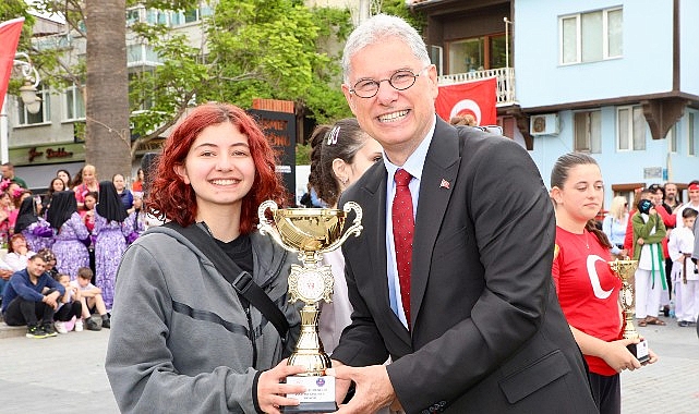 19 Mayıs Atatürk’ü Anma Gençlik ve Spor Bayramı, Mudanya’da coşkuyla kutlandı. Mudanya meydanlarını, bayram sevinci sardı