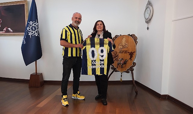 Aydın Fenerbahçeliler Derneği Başkanı Hayrettin Dincil Aydın Büyükşehir Belediye Lideri Hasret Çerçioğlu’na nezaket ziyaretinde bulundu