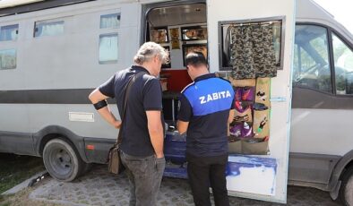 Bayraklı’da karavan işgaline zabıta pürüzü