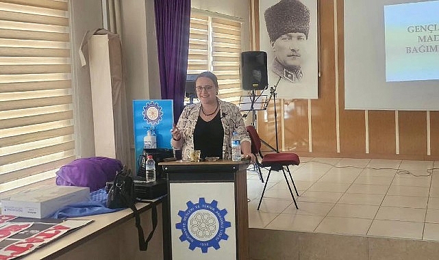 Burhaniye Belediyesi’nden Bağımlılıkla Gayret Semineri