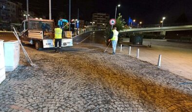 Büyükşehir gece gündüz demeden çalışıyor; Yol Bakım Timi gece geç saatlerde de yollarda