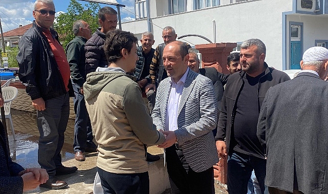 Geyve Belediye Başkanı Selçuk Yıldız, Geyve’nin çeşitli mahallelerinde düzenlenen köy hayırlarına katılarak vatandaşlar ile bir ortaya geldi