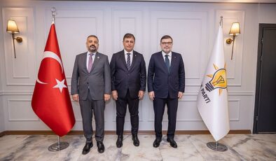 İzmir Büyükşehir Belediye Lideri Dr. Cemil Tugay AK Parti Vilayet Başkanlığı ziyaretinde iş birliği bildirisi verdi “İzmir daha hoş günler görecek”