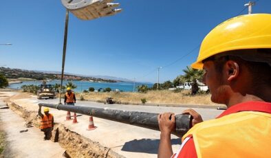 İzmir Büyükşehir Belediyesi Çeşme’nin içme suyu meselesine neşter vuruyor