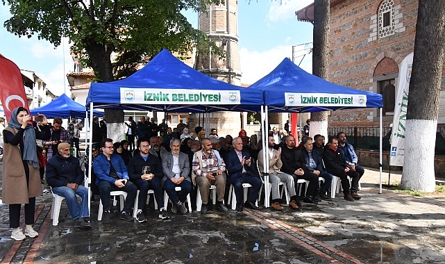 İznikli Gönül Adamı Eşrefoğlu Abdullah Rumi İznik’te ki kabri başında anıldı.