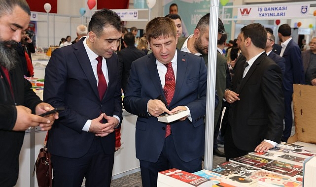 Karaman Belediyesi tarafından bu yıl 4.’sü düzenlenen Kitap Günleri, kapılarını kitapseverlere açtı