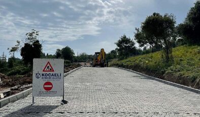 Karamürsel Kayacık Mahallesine parke yol