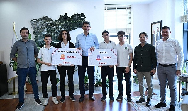 Kartepe Belediyesi Genç Akademi öğrencileri İTÜ Robot Olimpiyatları’nda birincilik elde ederek büyük bir muvaffakiyete imza attılar