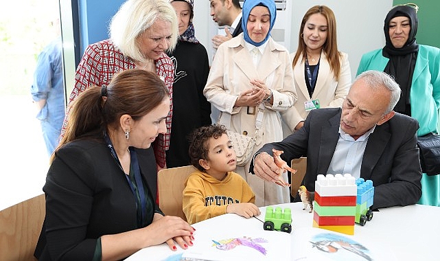 Küçükçekmece’de Bi’Mola Manisiz Hayat Merkezi’ni hizmete açtı