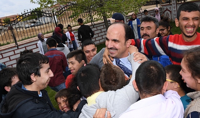 Lider Altay: “Engelleri Daima Birlikte Kaldırıyoruz”