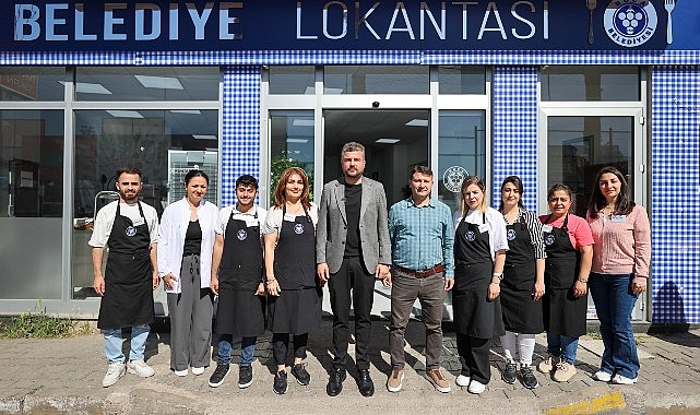 Lider Duman “askıda yemek” uygulamasıyla dayanışmayı büyütüyor