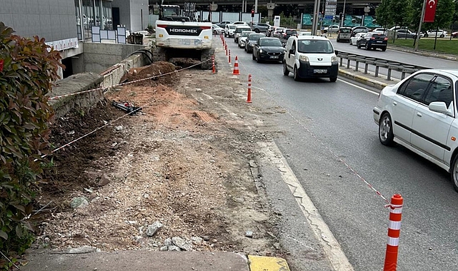 Yol kenarına perde duvar üretimine başlandı