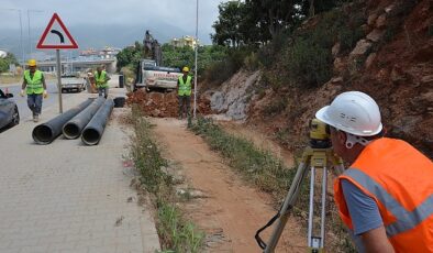 Antalya Büyükşehir Belediyesi’nden Oba Mahallesi’ne kanalizasyon çizgisi