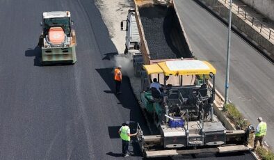 Aydın Büyükşehir Belediyesi, kent genelinde vatandaşlar için daha inançlı ve konforlu yollar oluşturmaya devam ediyor