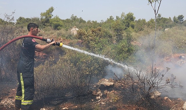 Konyaaltı ilçesinde çıkan yangın denetim altına alındı