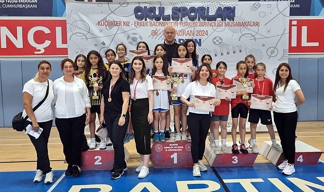 Osmangazili badmintonculardan Türkiye şampiyonluğu