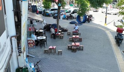 Sivas Belediyesi Zabıta Müdürlüğü grupları kentteki kaldırım işgalinin önüne geçmek ismine kontrollerini sıklaştırdı