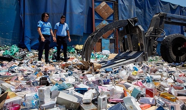 Antalya Büyükşehir Zabıtası 5 bin 807 düzmece parfüme el koydu