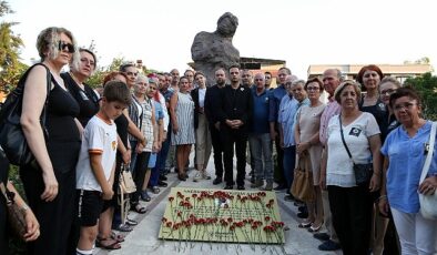 Bornova’da his dolu Srebrenica anması