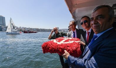 İzmir Körfezi’nde Kabotaj Bayramı coşkusu