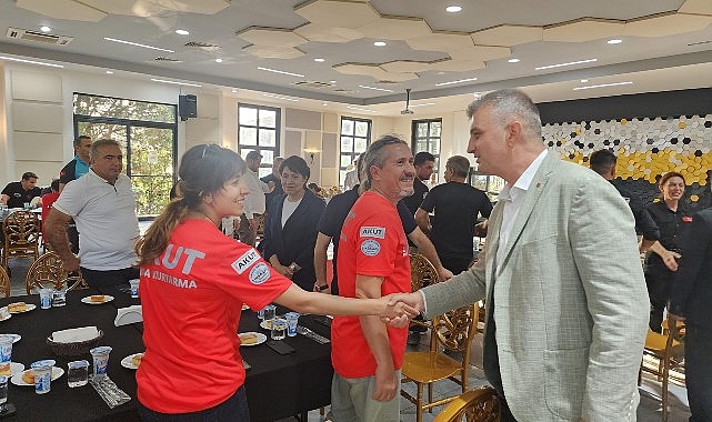 Kocaeli Büyükşehir Belediyesi koordinesinde düzenlenen Afet Uyum Toplantısı, Gölcük Belediyesi mesken sahipliğinde gerçekleştirildi