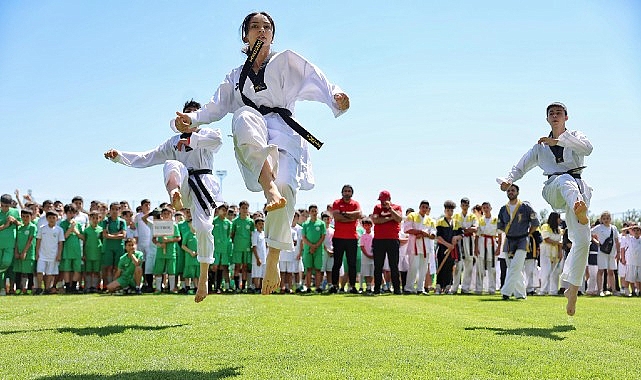 Sivas Belediyespor bünyesinde her yıl klâsik olarak düzenlenen yaz spor okulu bu sene de kapılarını açtı